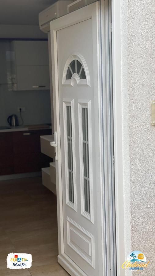 Gabrijel Apartments Makarska 1 Exterior photo